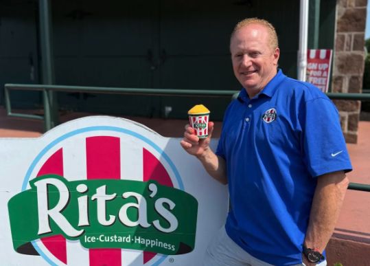 Rita's Celebrates 35 Years with Longtime Franchisee Mitch Cove