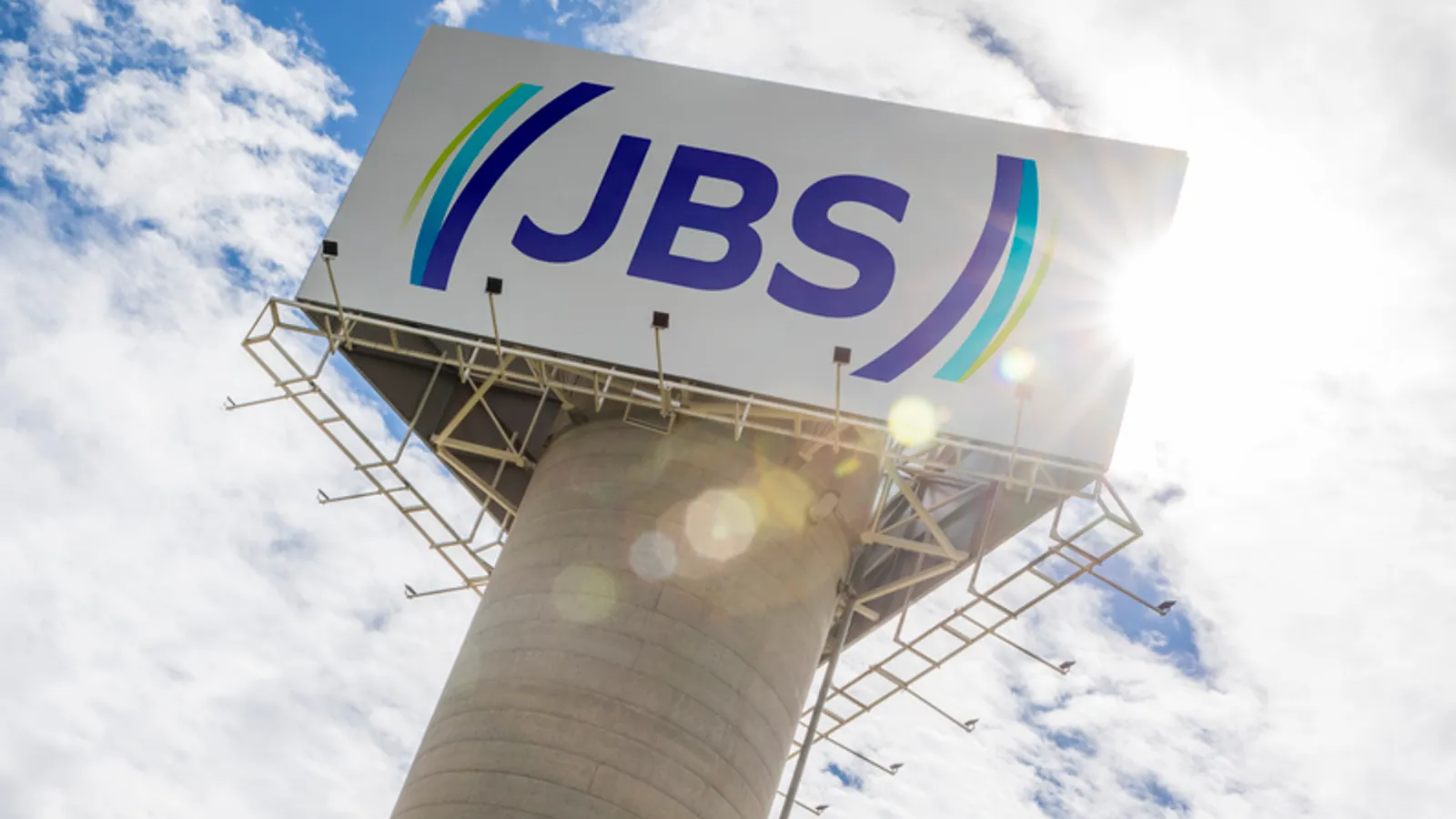 JBS invests $100M to construct its largest United States bacon and sausage plant