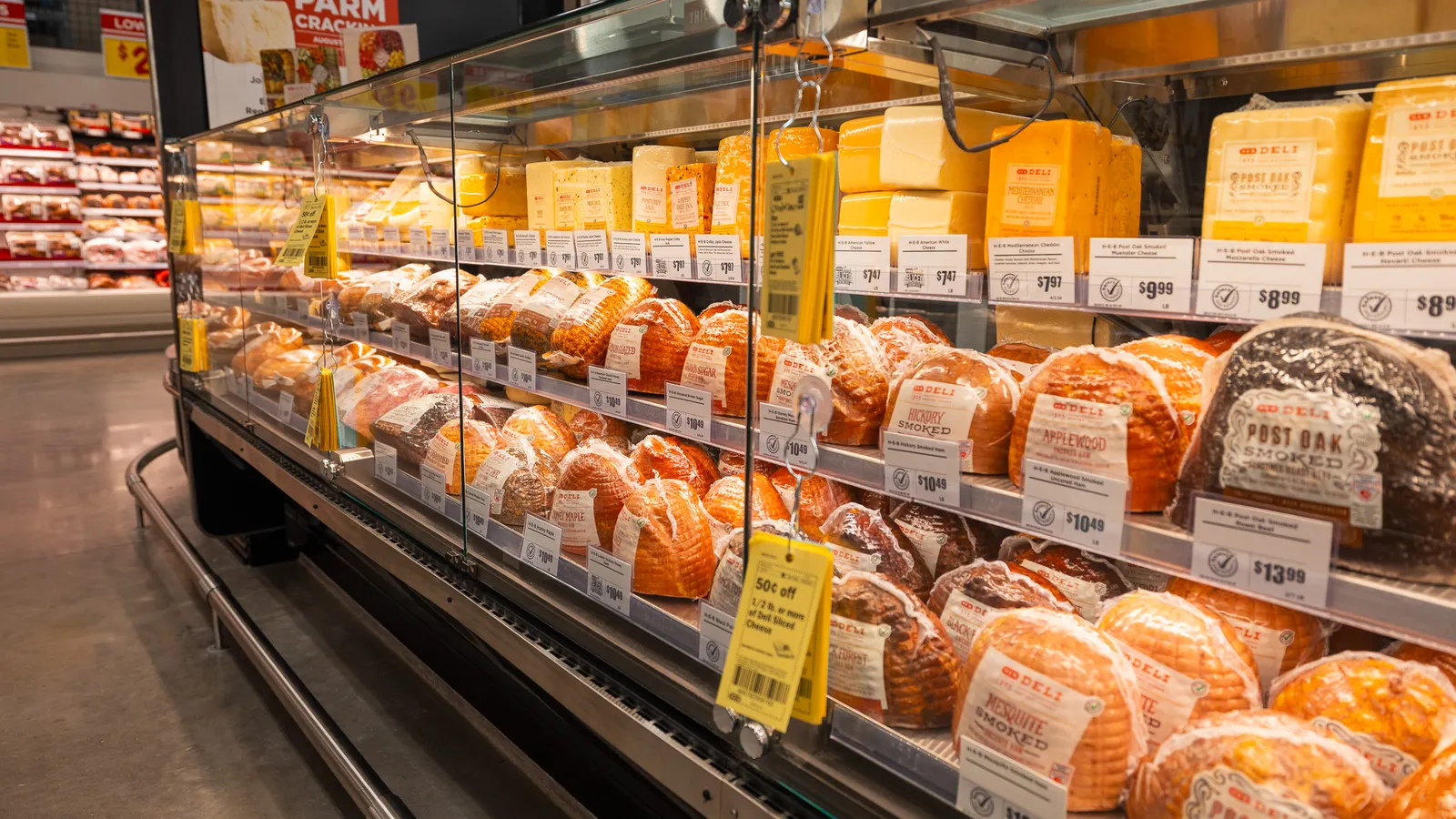 Grocers' meat divisions reveal resilience amidst economic concerns: report