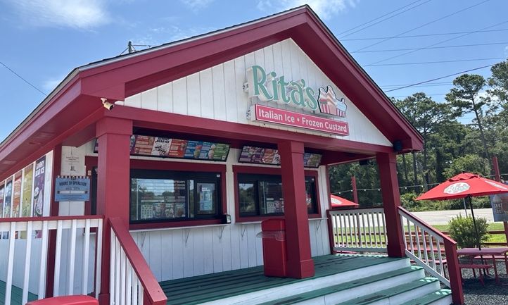 Restaurant Franchise News from Urban Bird Hot Chicken, Dog Haus, Café 86, and More!