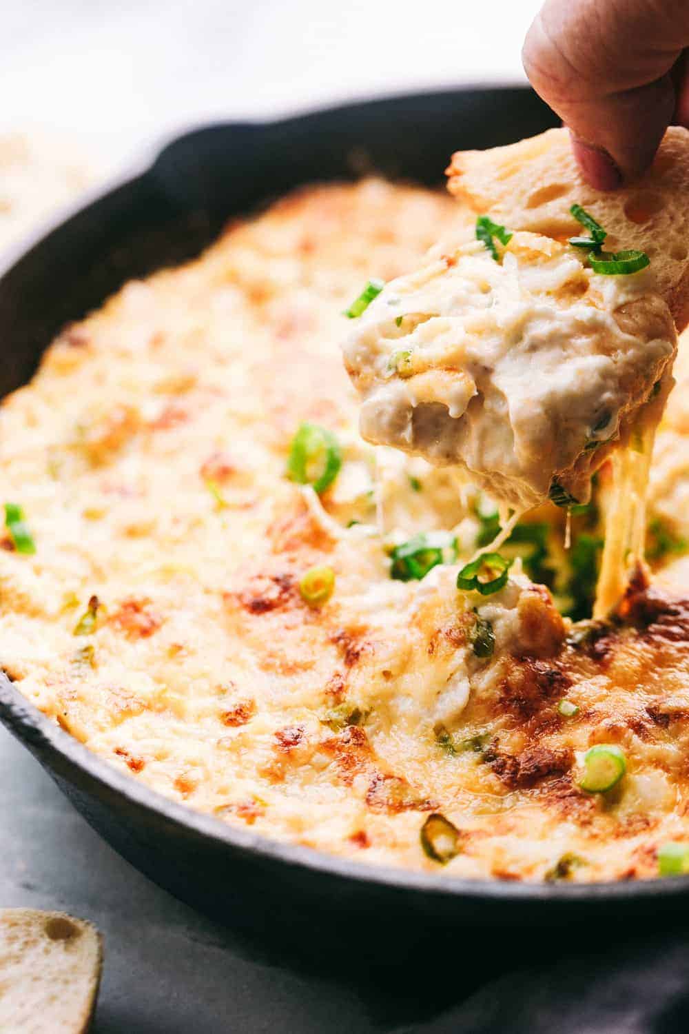 Cheesy Garlic Bread Dip
