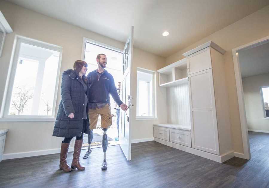 Mountain Mike's Pizza Proudly Praises National Veterans and Military Households Month With Nationwide Charity Event