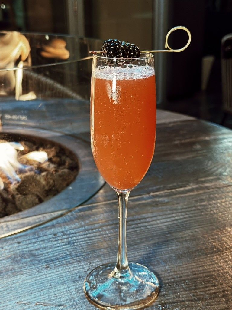 Ponzu Sushi Palm Springs Celebrates the Palm Springs International Film Festival With Signature Cocktails Ponzu Sushi Palm Springs Red Carpet Sparkler