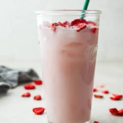 Imitator Starbucks Pink Drink