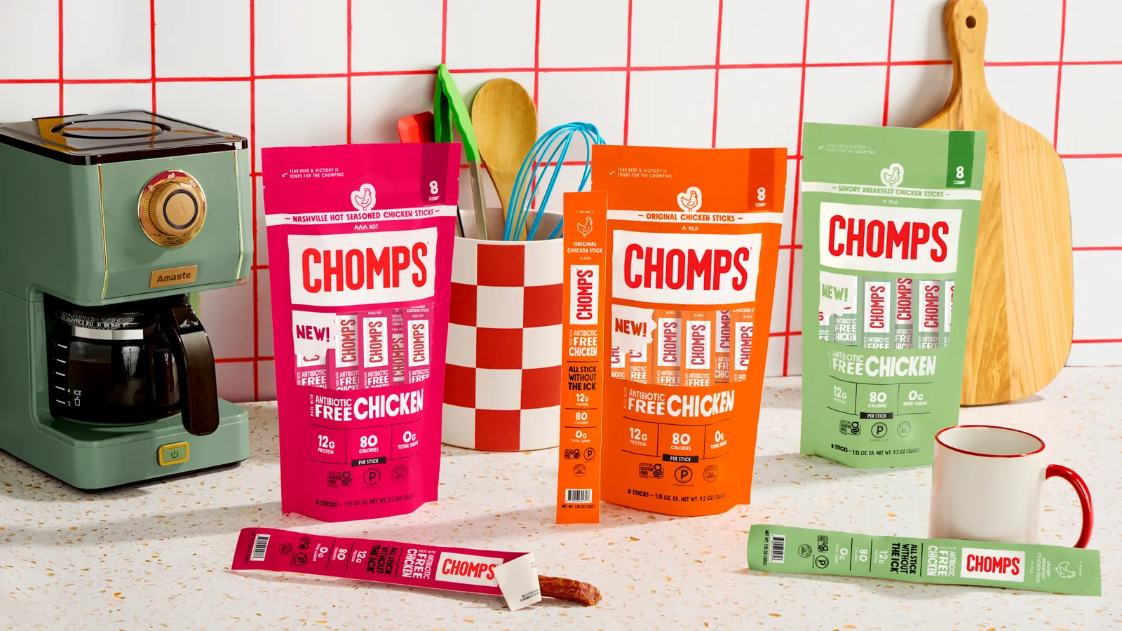 Leftovers: Chomps chews on chicken|Twizzlers sip from filthy soda fad