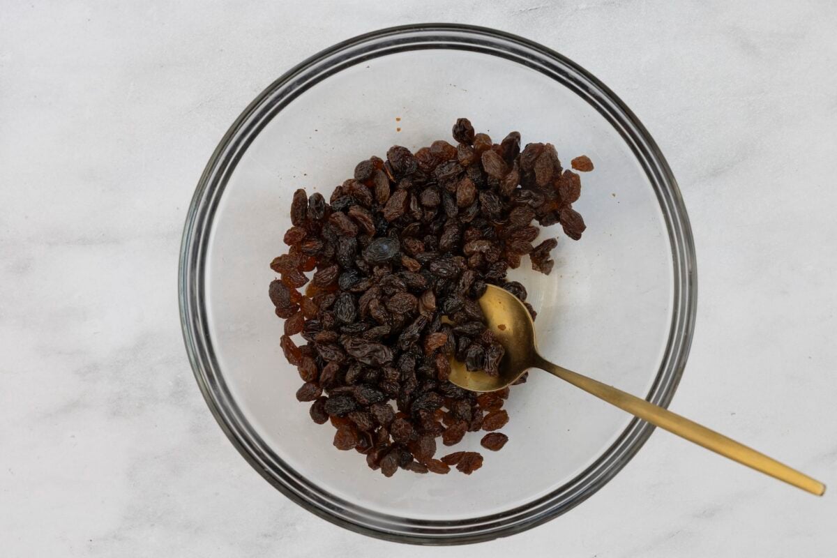 raisins with rum in bowl