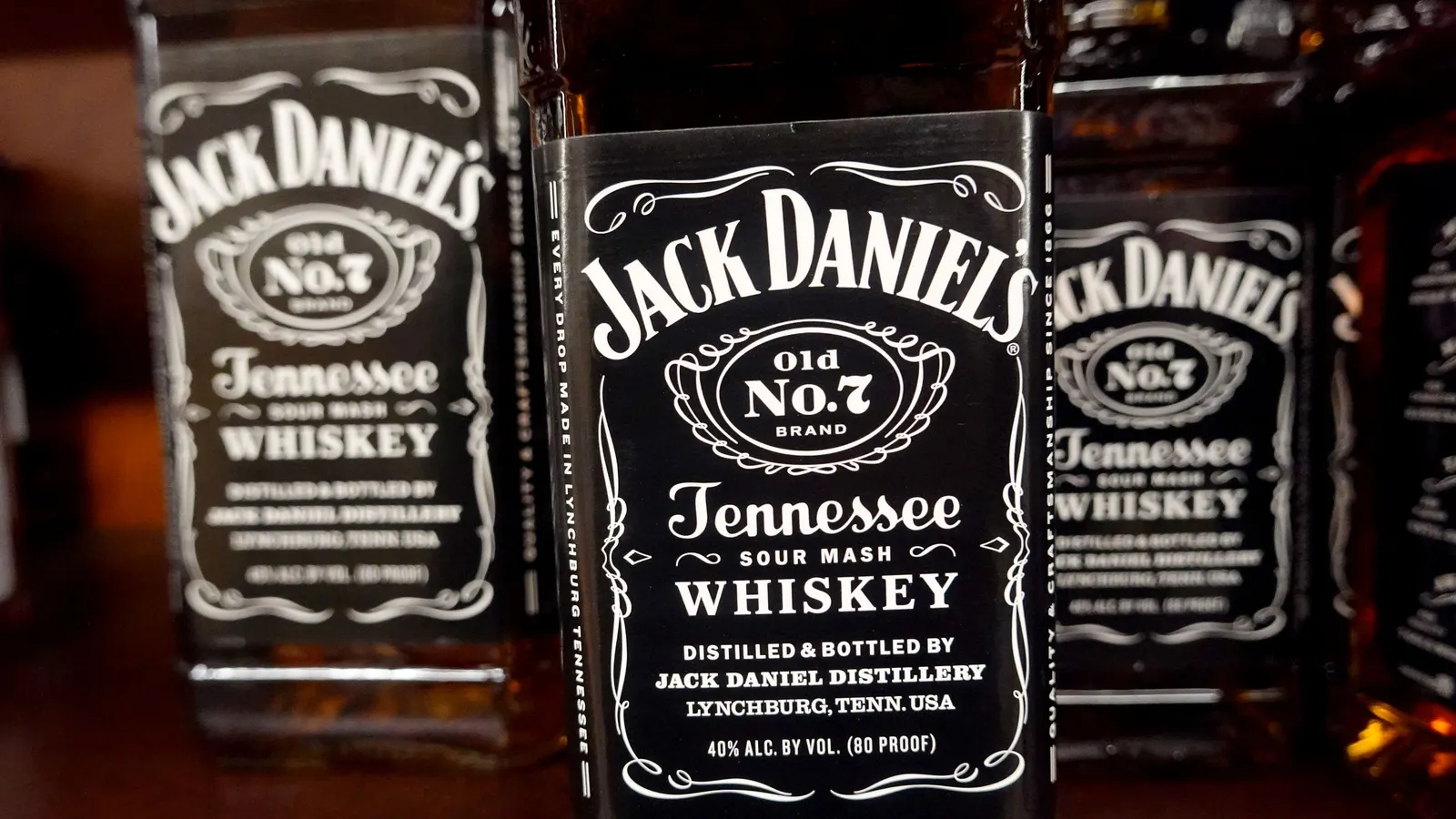 Jack Daniel's owner in talk with combine with Absolut's Pernod Ricard