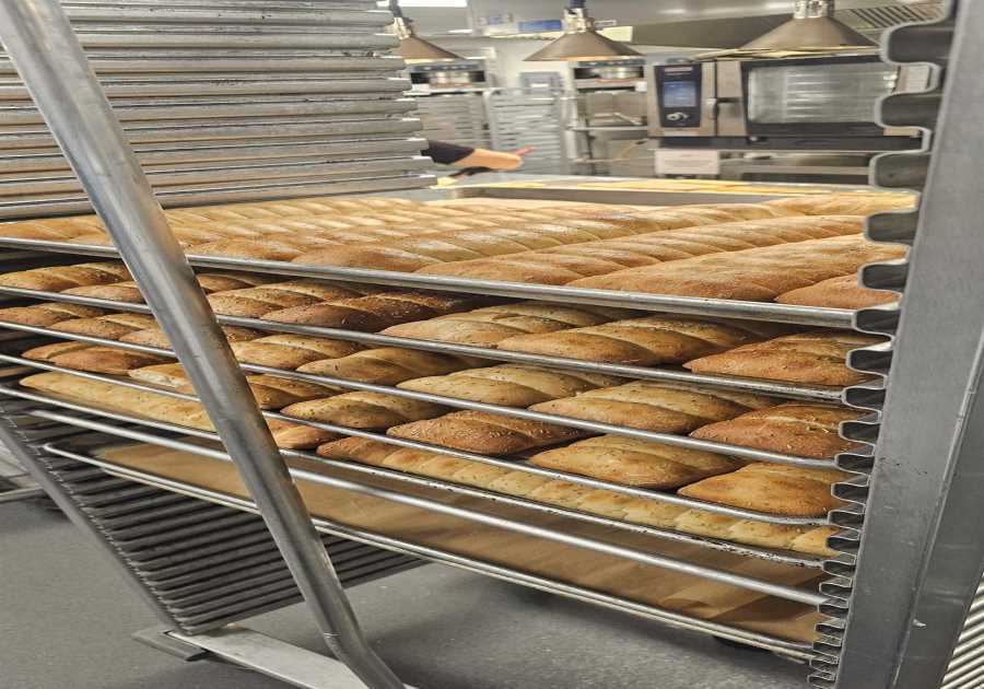 10,000 Touches, 800 Visitors, 4 Hours: What a Tea Sandwich Service Educates Concerning Dining Establishment Operations