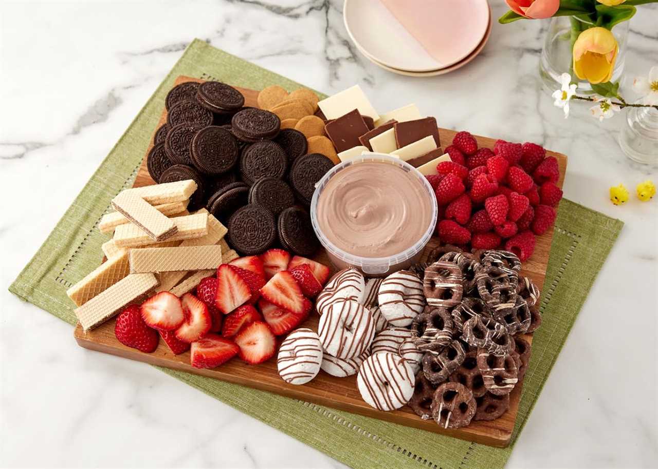 New Mini Cakes and Dessert Dips From Rich's Help Operators Capture Celebration Occasions