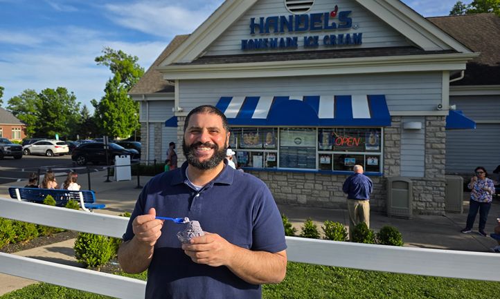 Restaurant Franchise News from Handel's Ice Cream, Urban Bird Hot Chicken, Konala, and More!