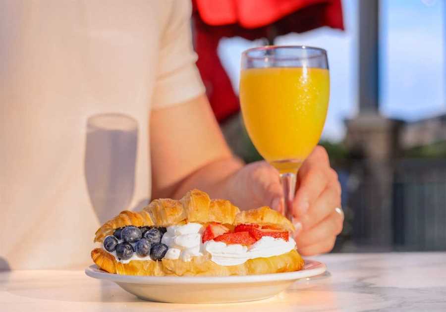 Vive la France! la Madeleine Brings French-Inspired Football Fever with Sweepstakes and Coffee Shop Experience Ahead of Dallas Semifinal