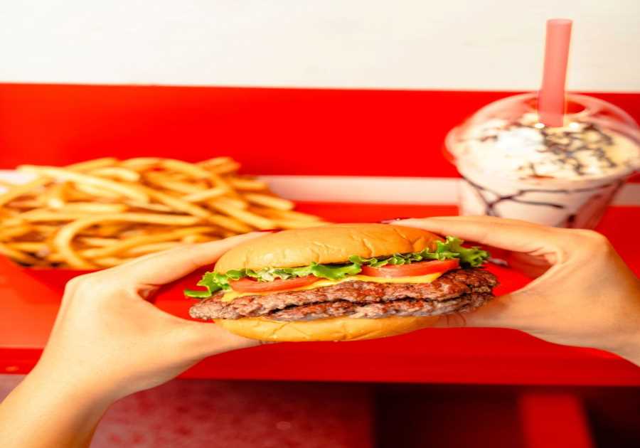 Redhead Burger Celebrates Most Recent Place, Now Open Up in Doral, Florida