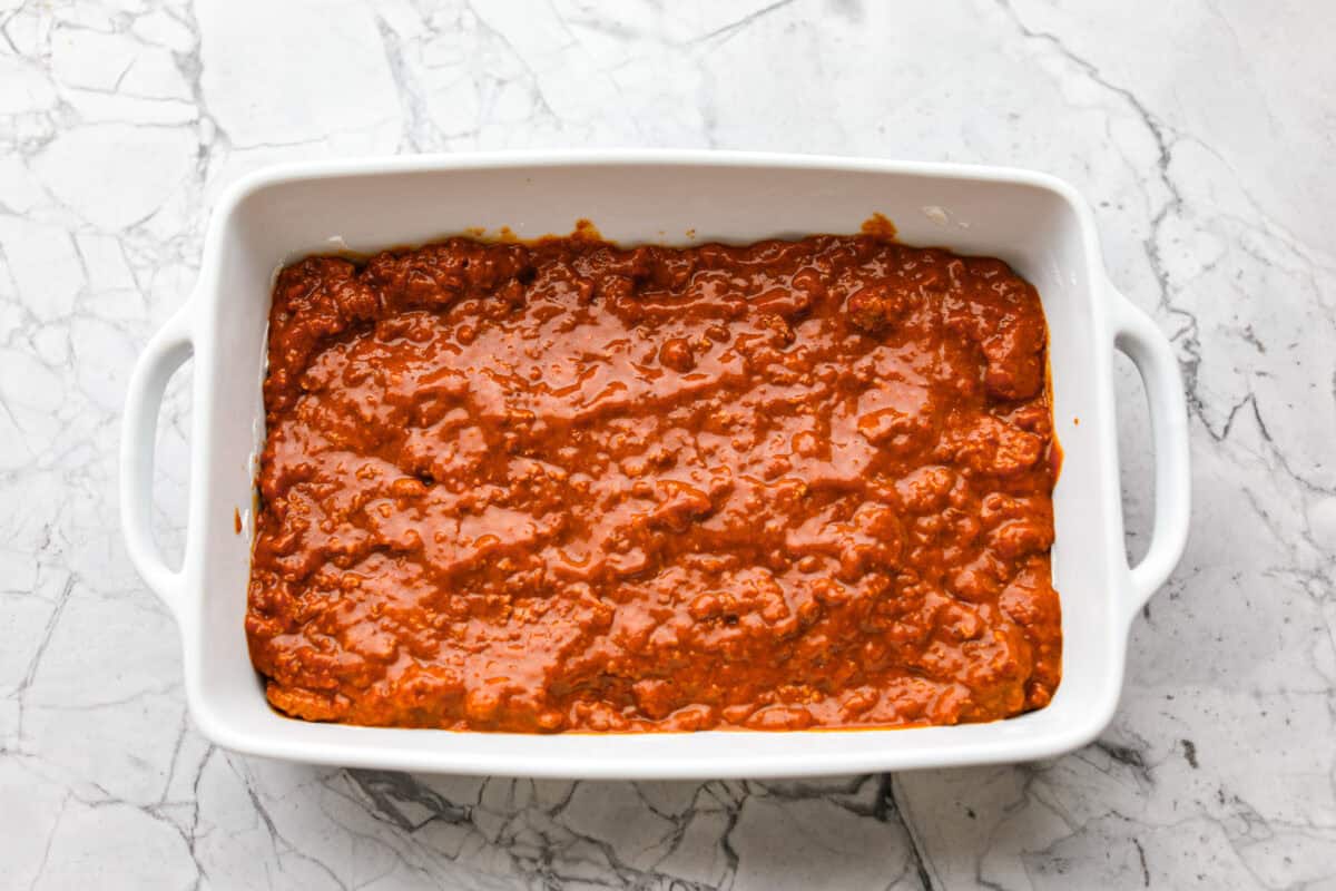 Chili added to the stop of the cream cheese layer. 