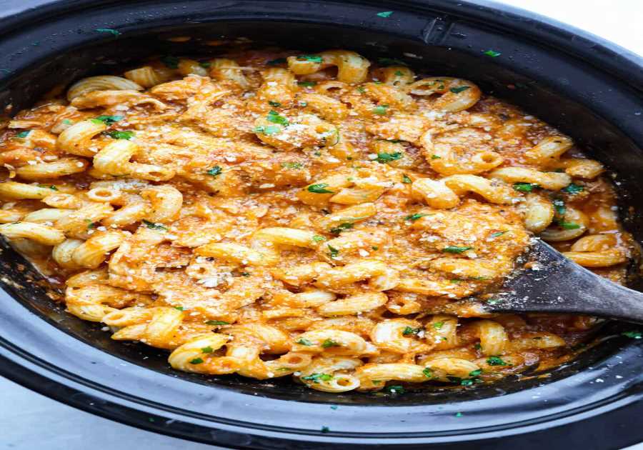 Crockpot Creamy Hen Pasta